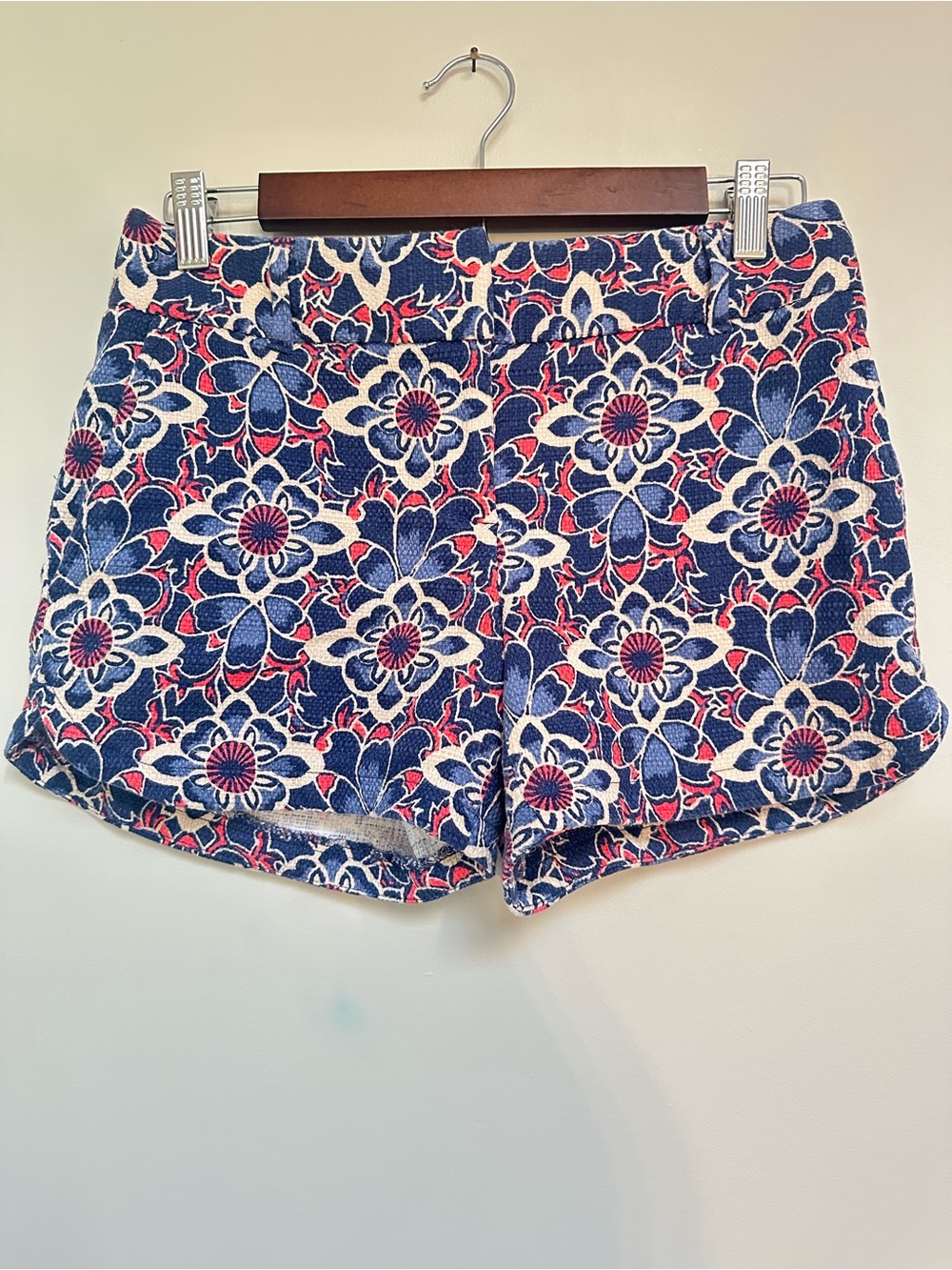 LOFT Riviera Shorts Women’s 0 Blue Pink Floral Print Tailored Summer